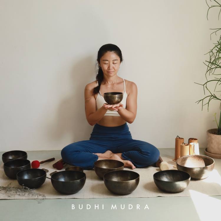 부디무드라 요가 클래스 
Yoga Lives Here   이미지
